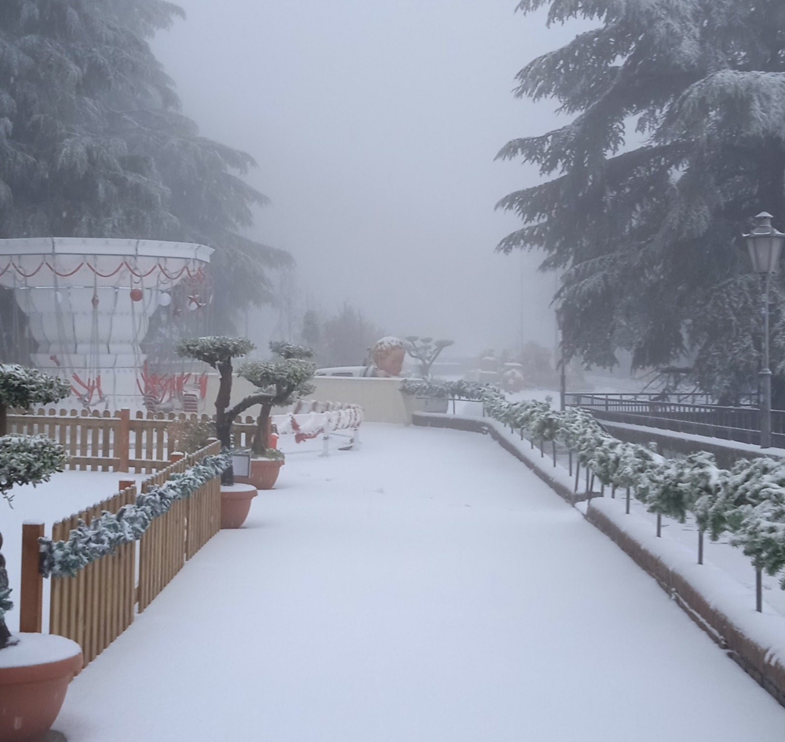 La neve imbianca San Marino. Funivia bloccata dal ghiaccio per due ore