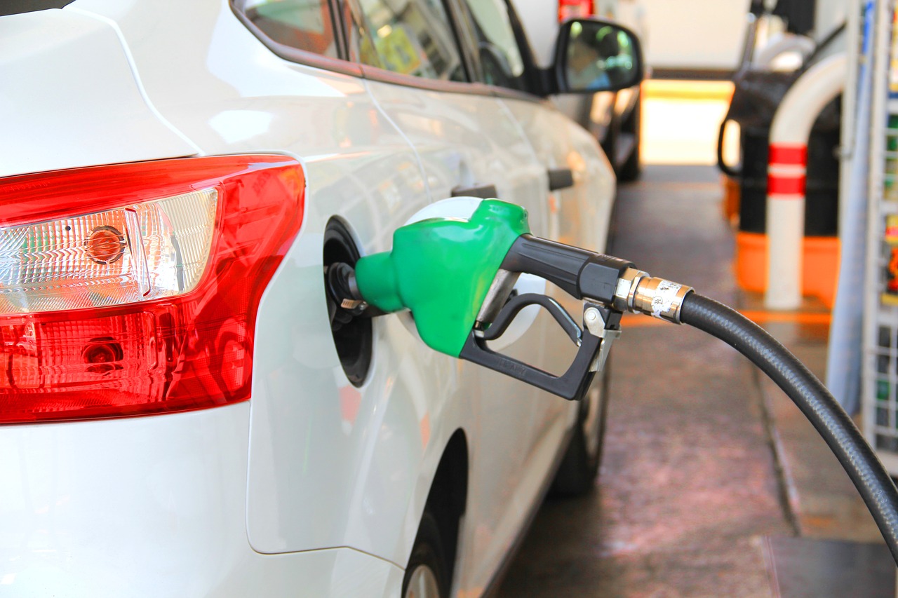 Carburanti, da domani aliquote ribassate di 0,25 euro al litro anche a San Marino