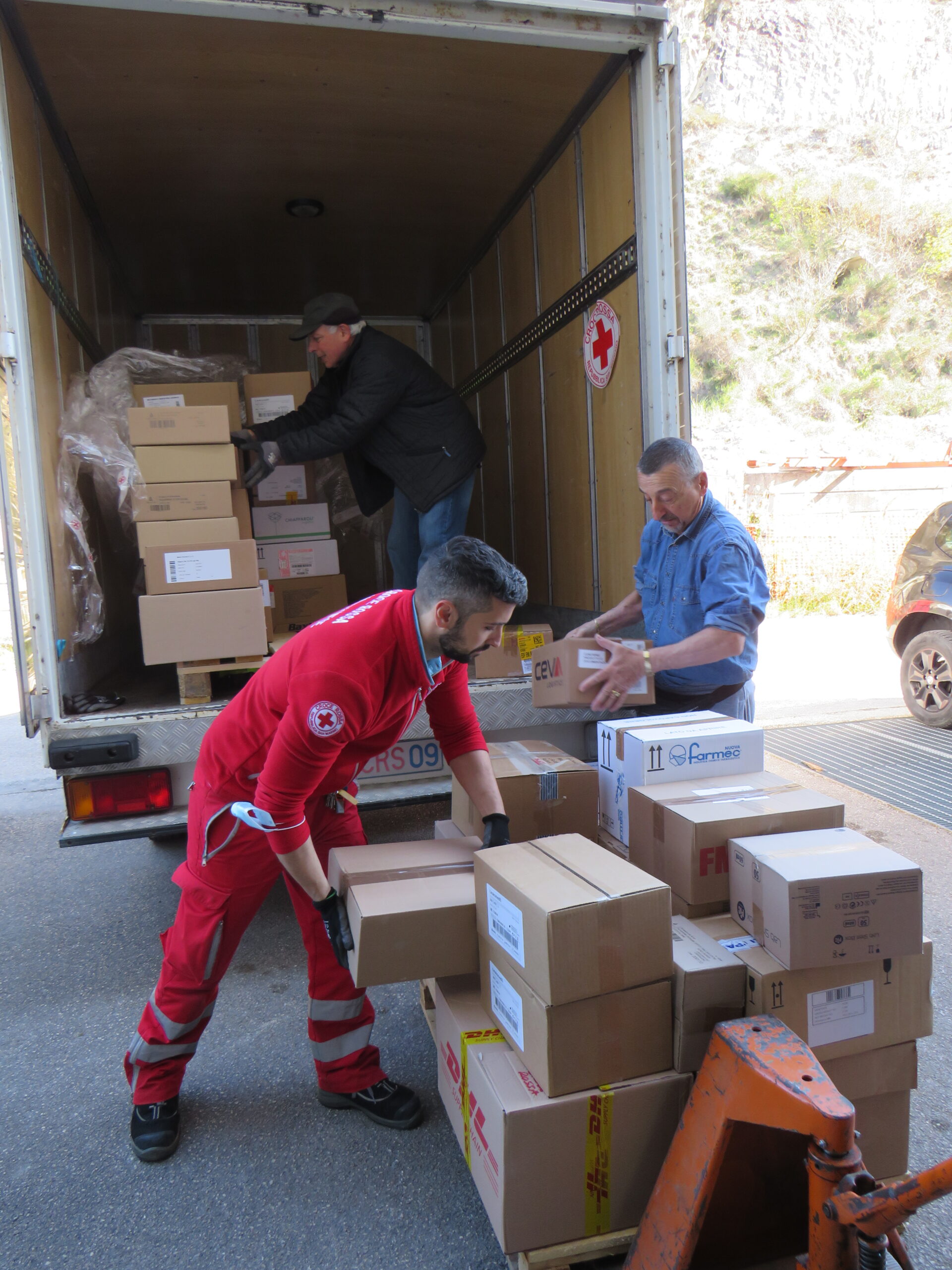 San Marino. Emergenza Ucraina, partono gli aiuti di Carità senza Confini per i profughi e gli sfollati ucraini