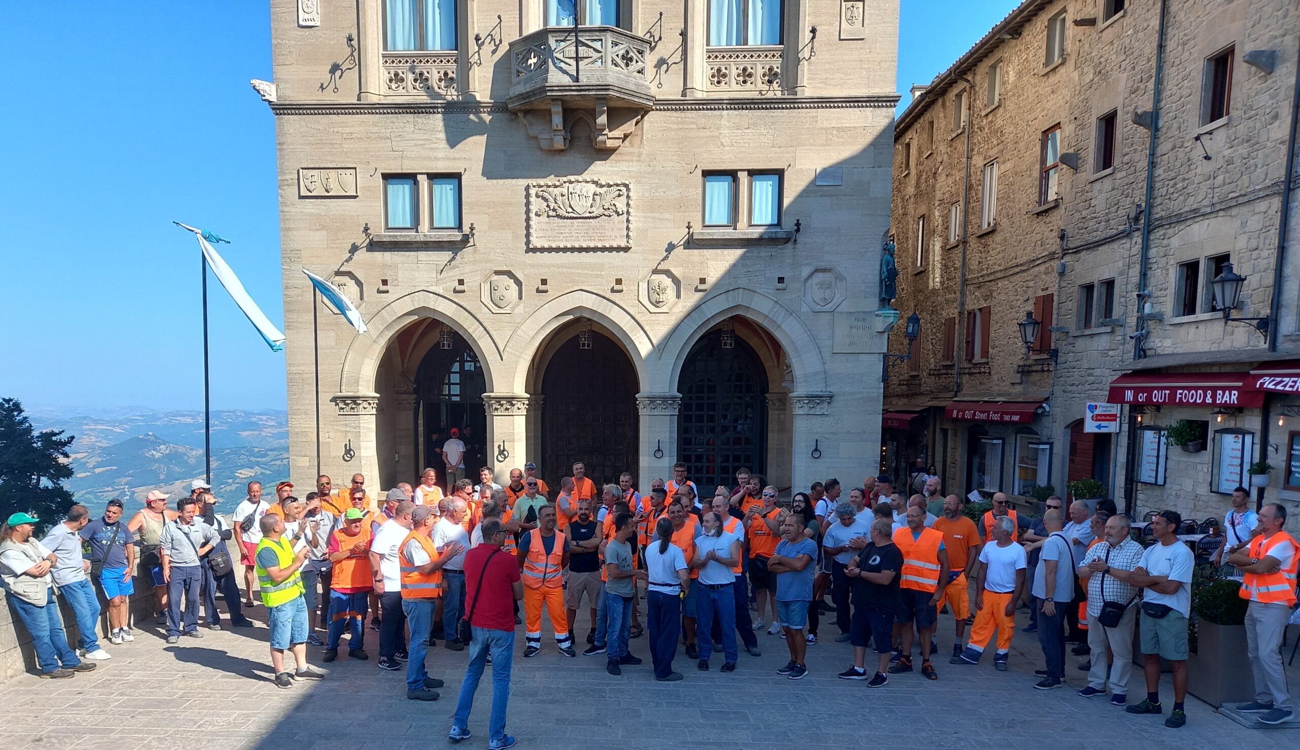 San Marino. Gilet arancioni sul Pianello per il contratto AASLP
