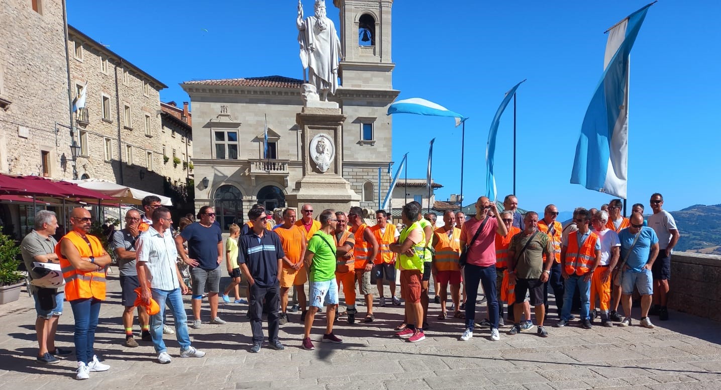 San Marino. I salariati Aaslp protestano sul Pianello: “Aggiornare le buste paga dopo 12 anni”