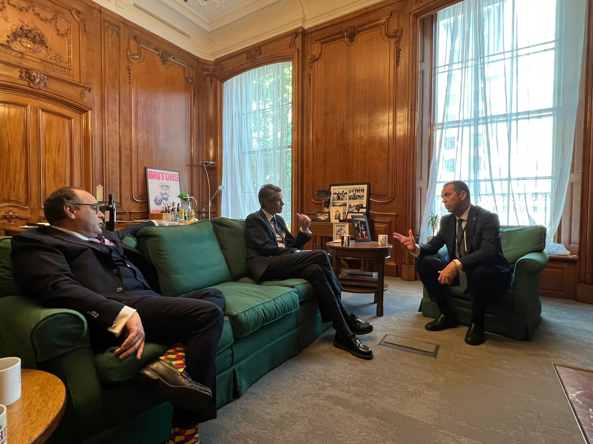San Marino. Nel Regno Unito Lonfernini incontra l’ex Segretario inglese alla Difesa e all’Istruzione inglese