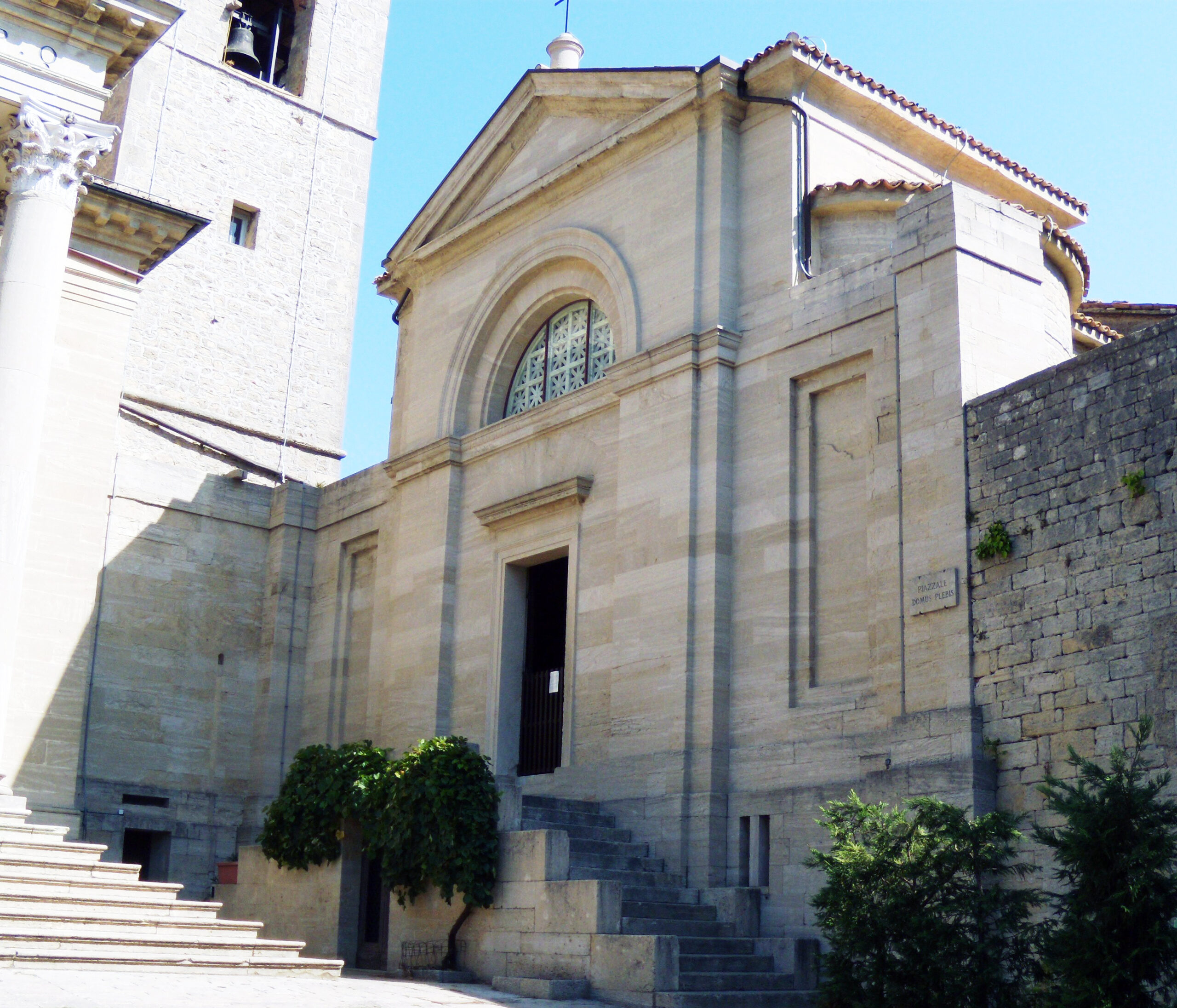 San Marino. La facciata della Chiesa di San Pietro torna al suo originale splendore