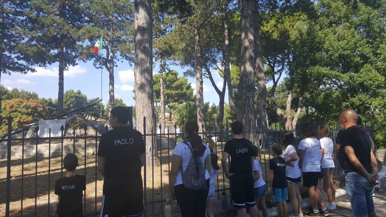 «Colonia fascista nella casa scout». Scoppia la polemica a Montecolombo