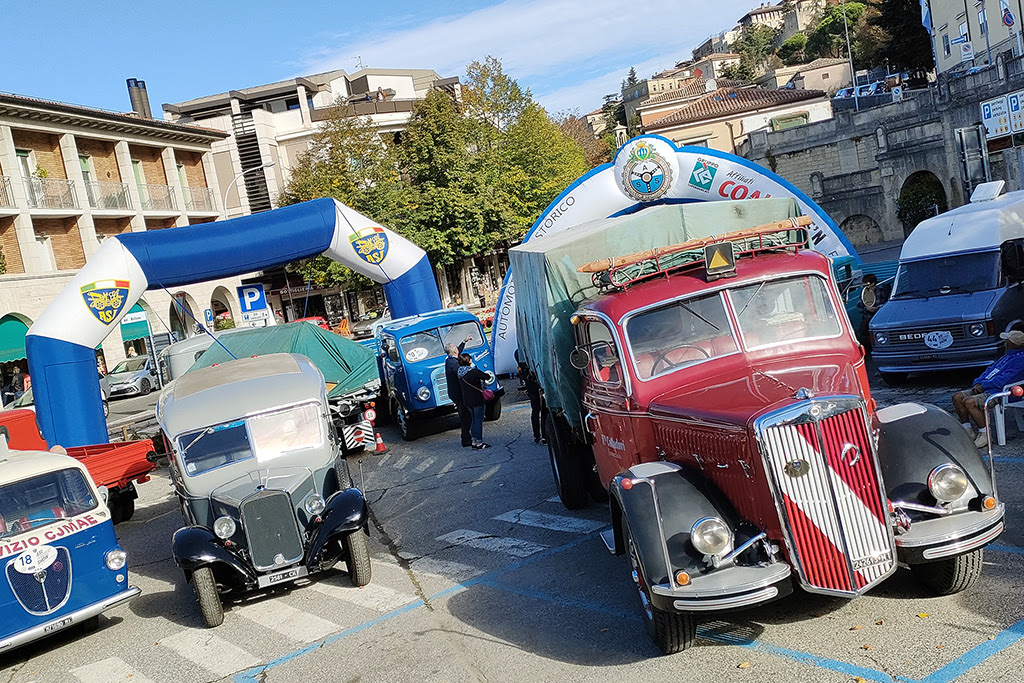 San Marino. Asi Transport Show 2022: 57 veicoli storici utilitari e ricreazionali sul monte Titano