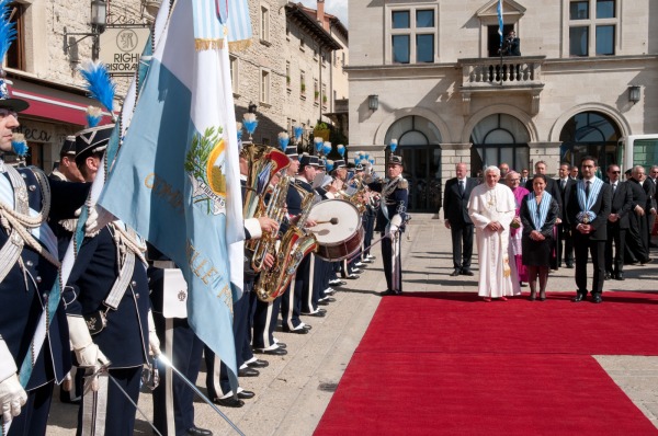 San Marino. Giugno 2011, quando Benedetto XVI salì sul Titano
