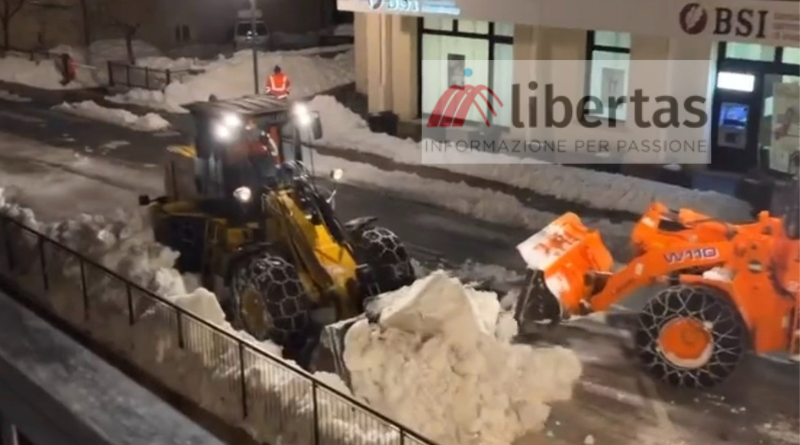San Marino. Proseguono le operazioni di sgombero neve in Città. La Polizia civile fa rimuovere una decina di auto in via Giacomini