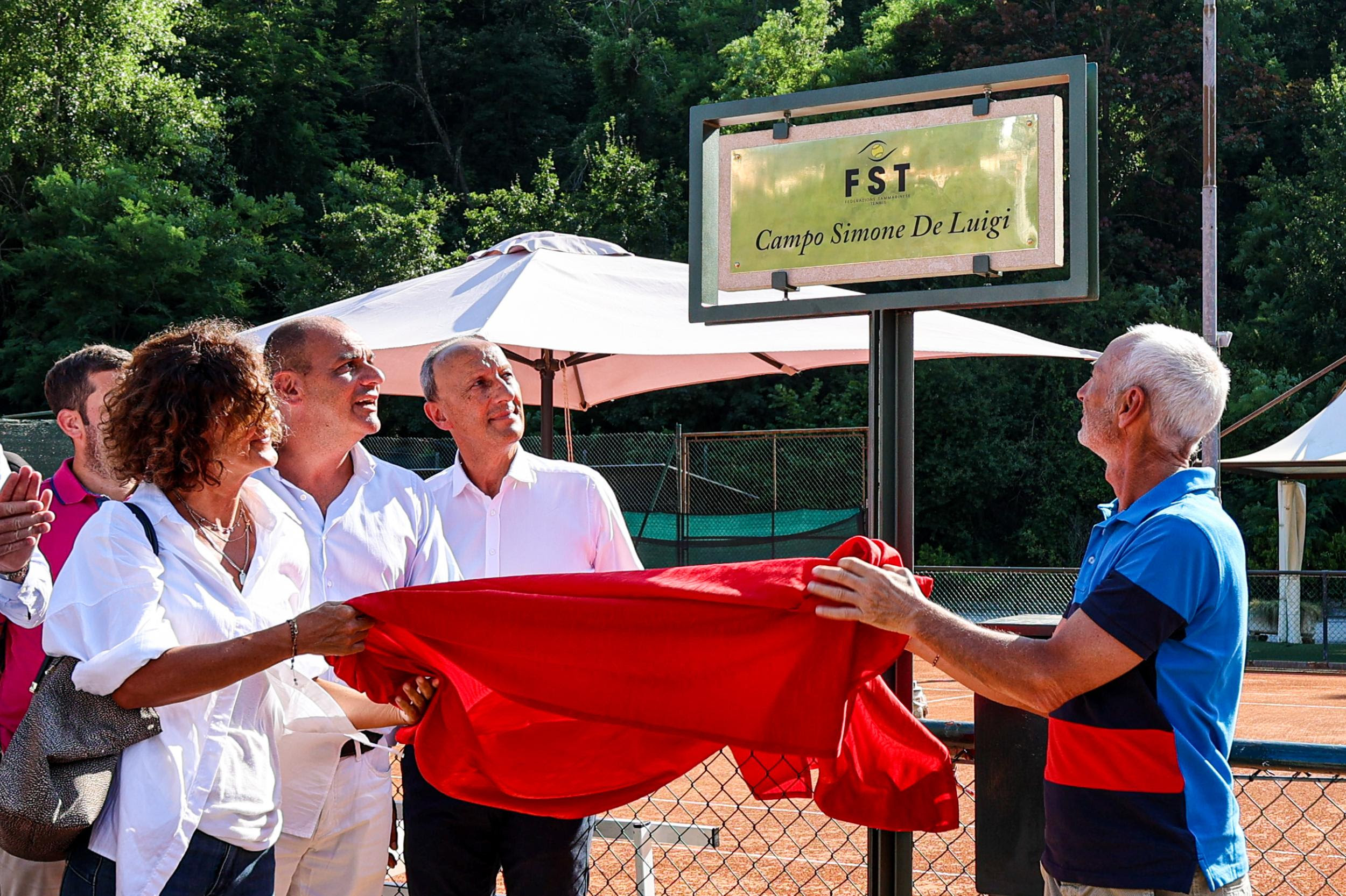 San Marino. Intitolato il campo 2 del Centro Tennis Cassa di Risparmio di Fonte dell’Ovo a Simone De Luigi