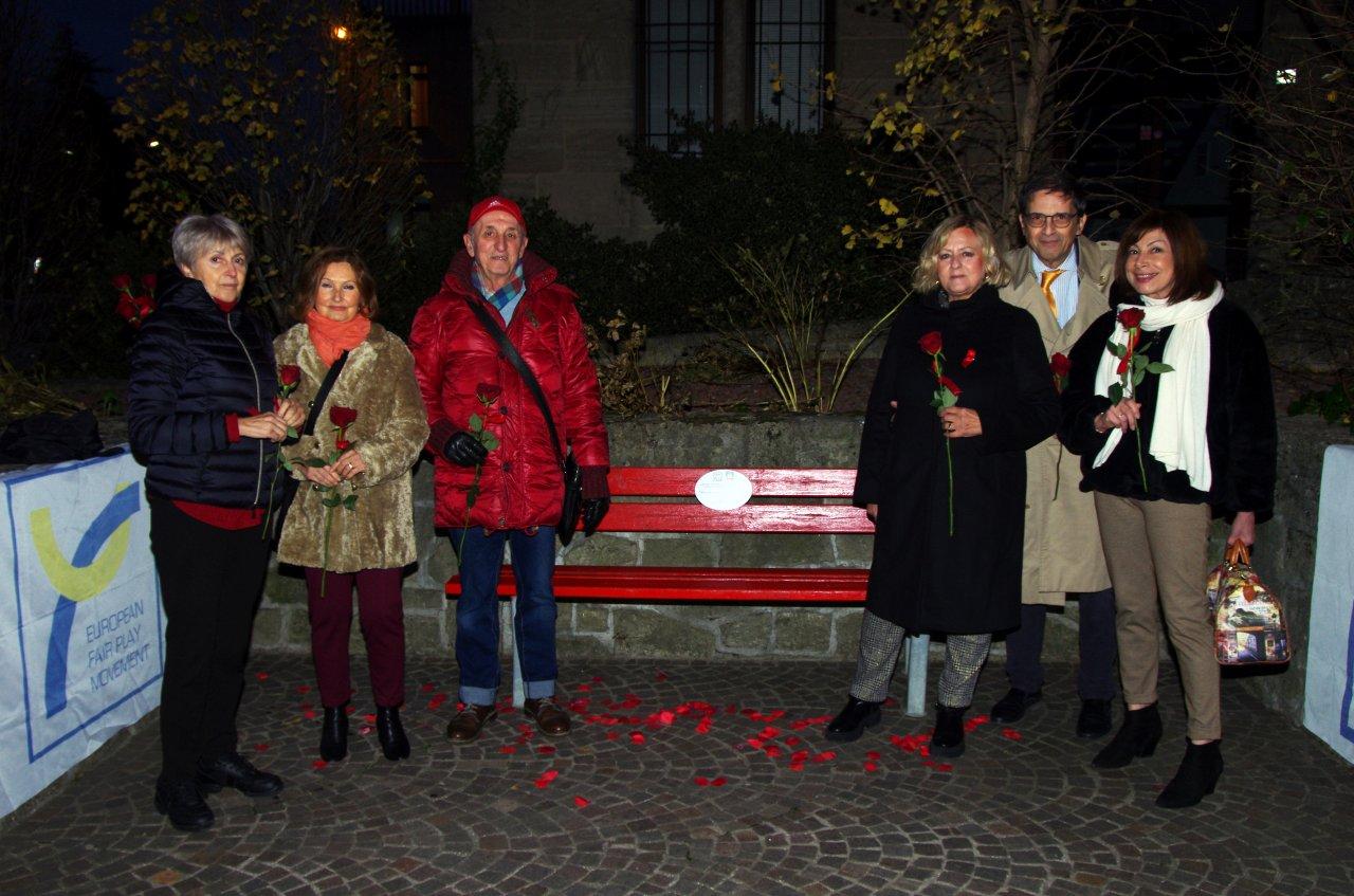 San Marino. A Borgo Maggiore inaugurata una panchina rossa per dire stop alla violenza di genere