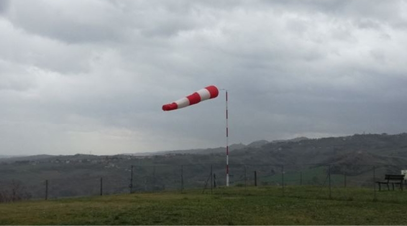 Allerta gialla per forte vento, nella giornata di venerdì, su Romagna e San Marino