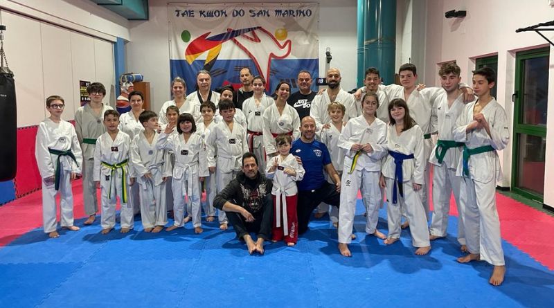 Ventuno atleti del Club Taekwondo San Marino passano di grano nelle cinture colorate