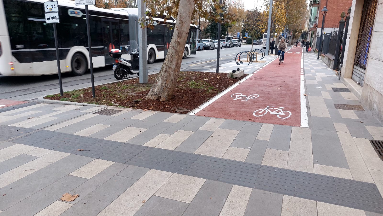 Rimini. Riqualificazione piazzale Battisti, da lunedì 29 aprile l’avvio delle operazioni di rimozione delle biciclette in divieto di sosta