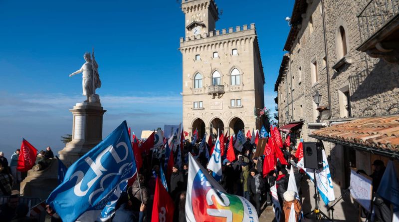 Sciopero generale, sindacati in piazza: “Chiediamo interventi per tutelare i redditi più bassi”