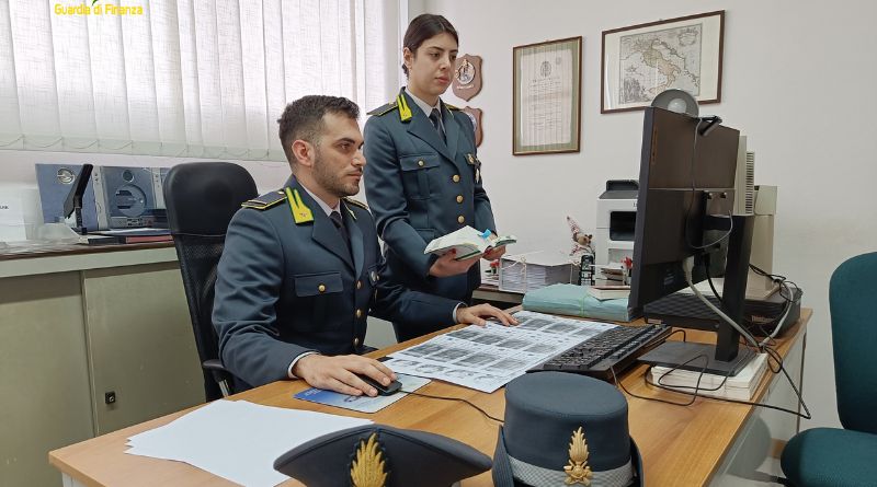 Rimini. Presta soldi con tassi da usura. Maxi sequestro di assegni allo strozzino pluripregiudicato