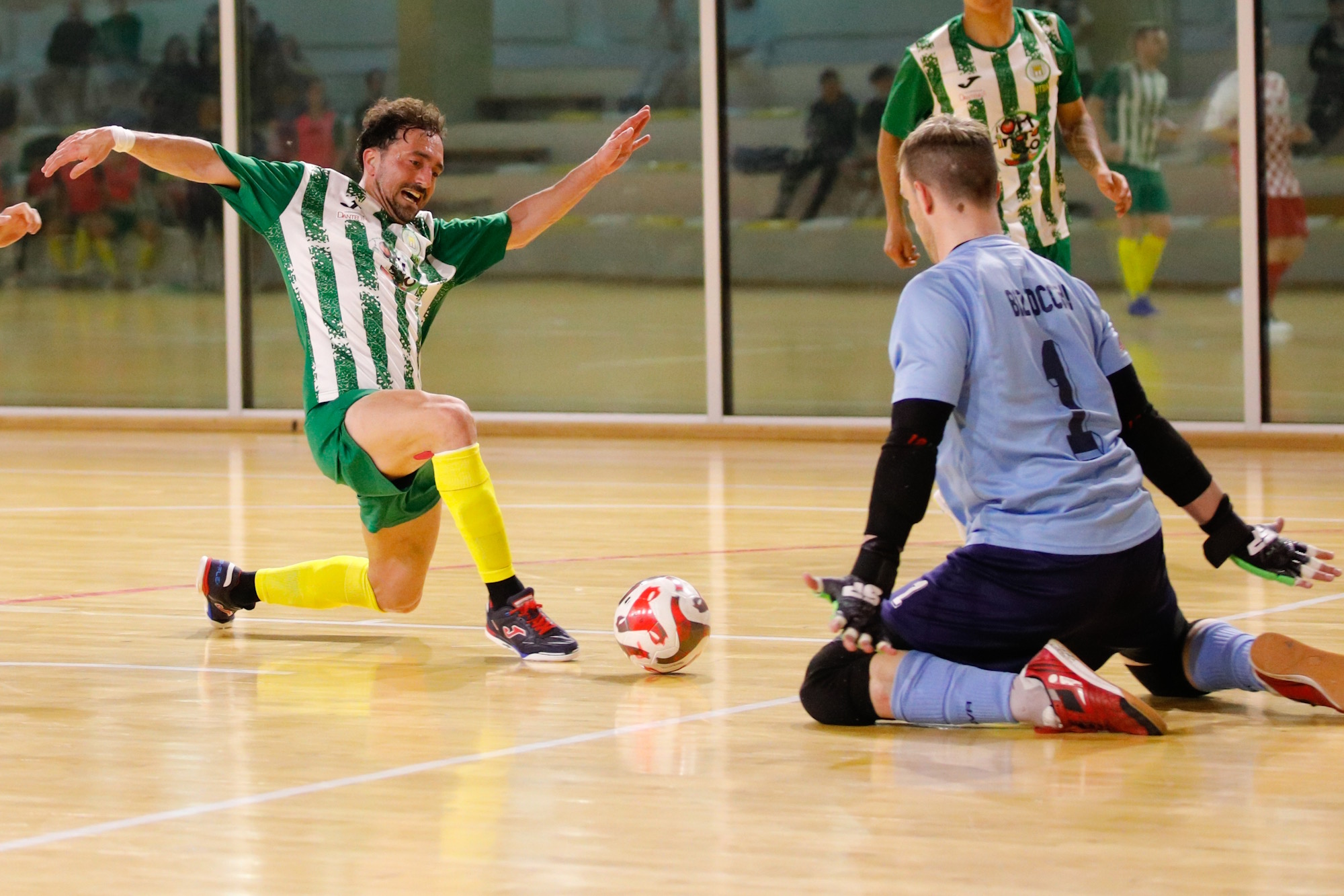 San Marino. Futsal: il Pennarossa sfonda quota 70 superando il Cosmos in una sfida esaltante
